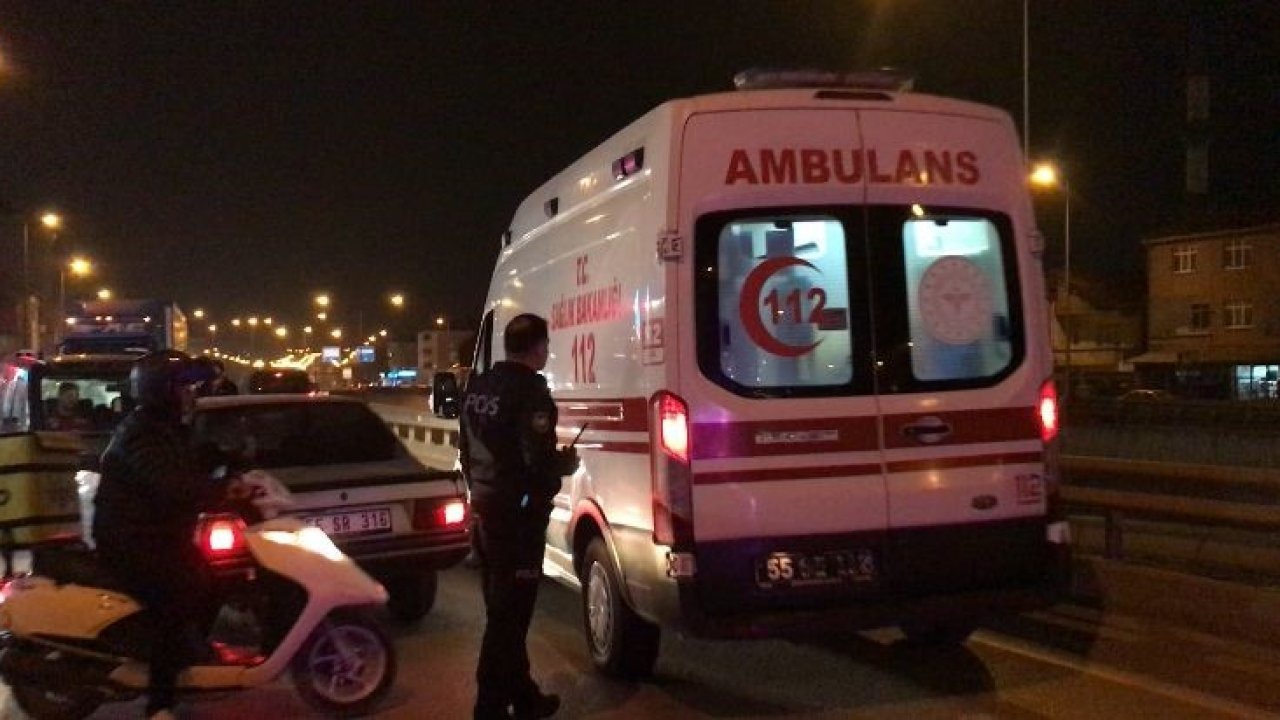 Samsun’da motosiklet otomobile çarptı