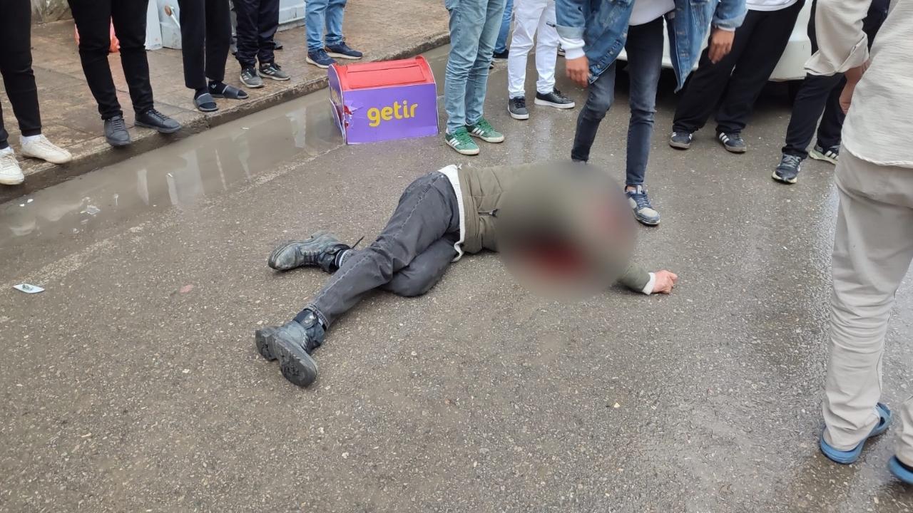 Samsun'da otomobile çarpan motosikletli ağır yaralandı