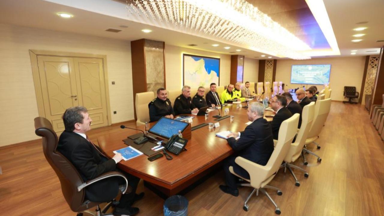 Samsun’da trafik levhaları yenileniyor