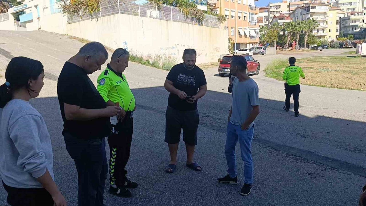 Trafik kazasında 9 aylık bebek hastanelik oldu