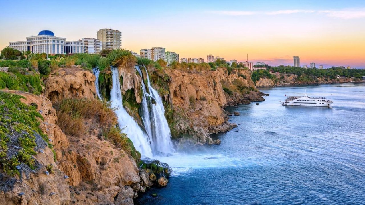 Antalya, Los Angeles ve Dubai'yi geçti: Dünyanın en iyi 5 turizm destinasyonu arasına girdi