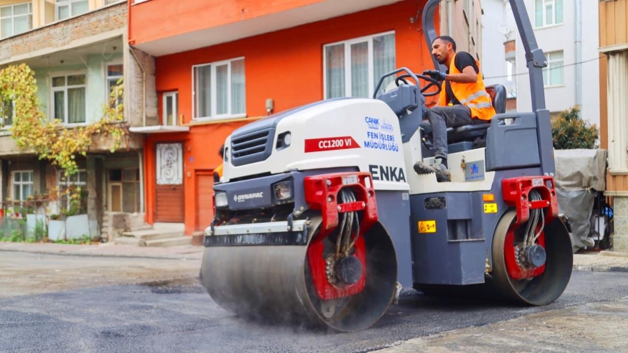 Canik Belediye Başkanı Sandıkçı: Güvenli ve konforlu yolları vatandaşlarımıza sunuyoruz