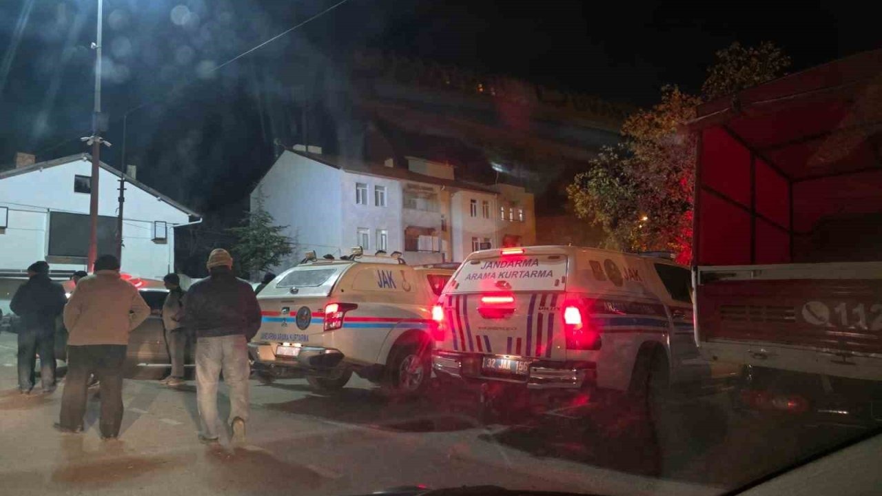 Dağlık alanda kaybolan çocuk akıllı saati sayesinde annesine ulaşıp kurtarıldı