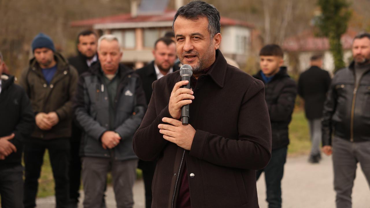 Halit Doğan Ayvacık’ta yol çalışmalarını inceledi