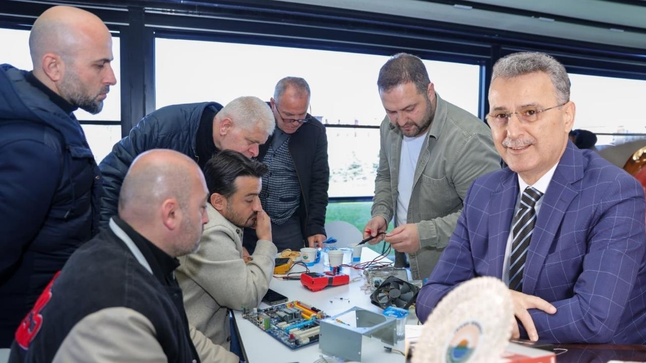 İlkadım Belediye Başkanı Kurnaz'dan vatandaşlara elektronik atık uyarısı