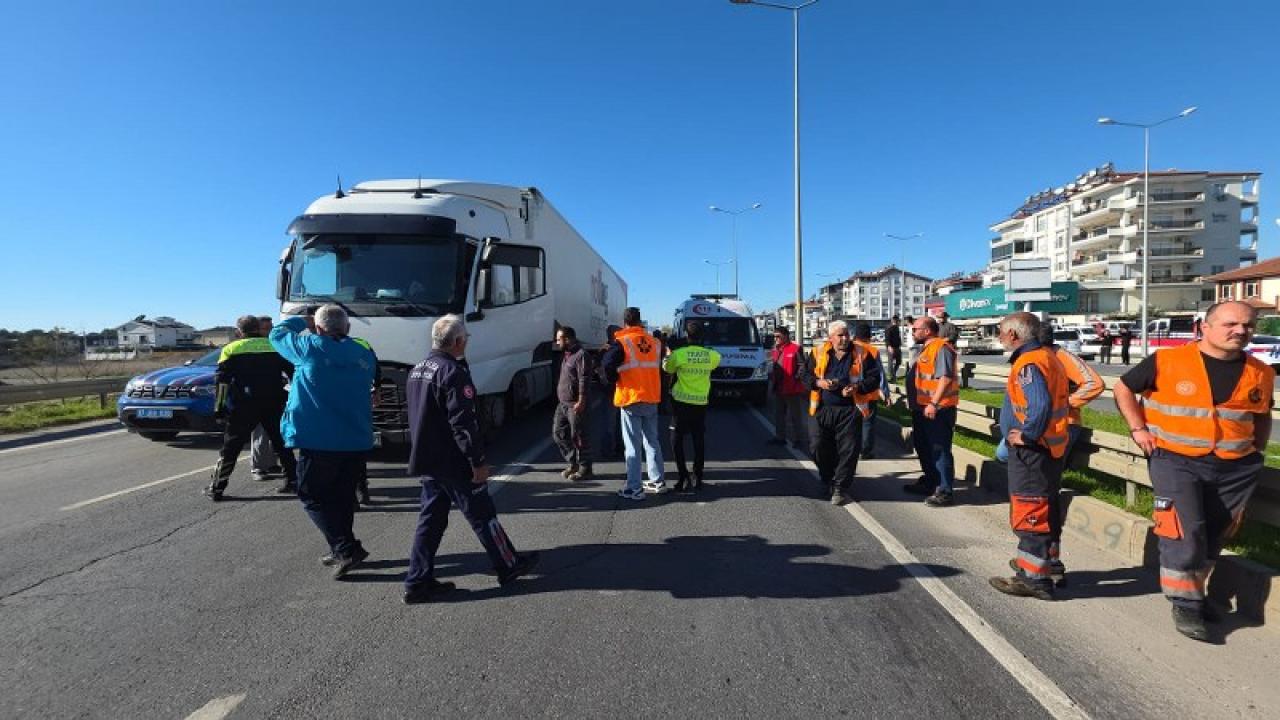 Karayolları işçisinin acı sonu! Tırın altında kaldı