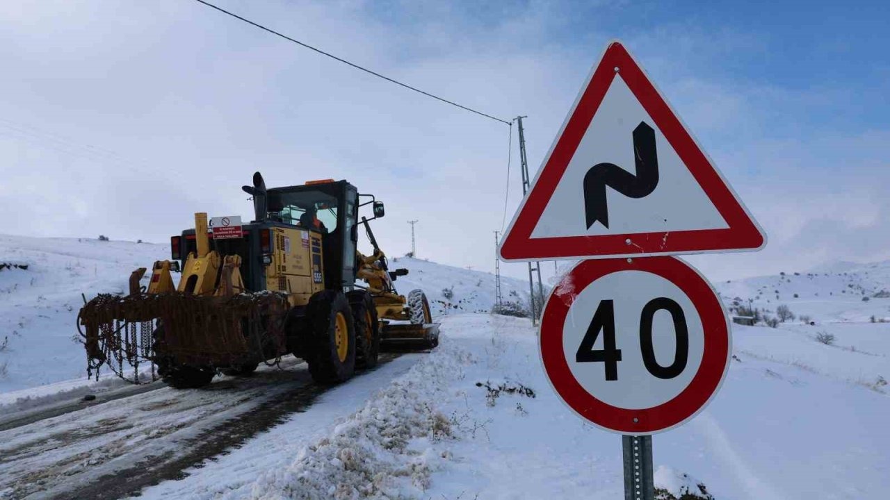 Karla kaplı yolda hayat kurtaran seferberlik