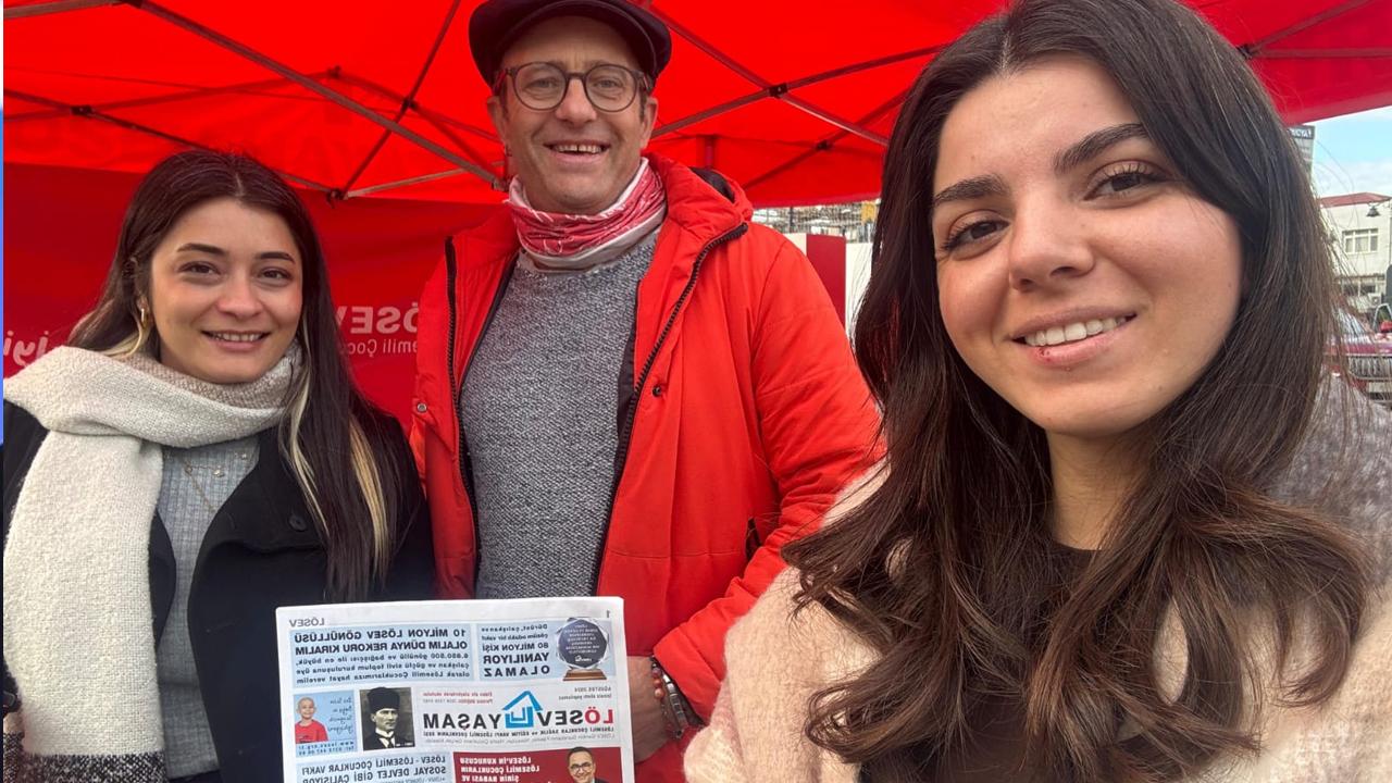 LÖSEV’den Bulvar AVM’de ‘Turuncu Çadır’