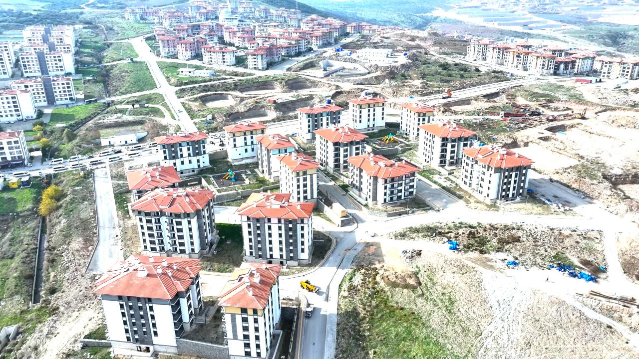 Murat Kurum tarihi verdi! TOKİ kuraları o tarihte çekilecek