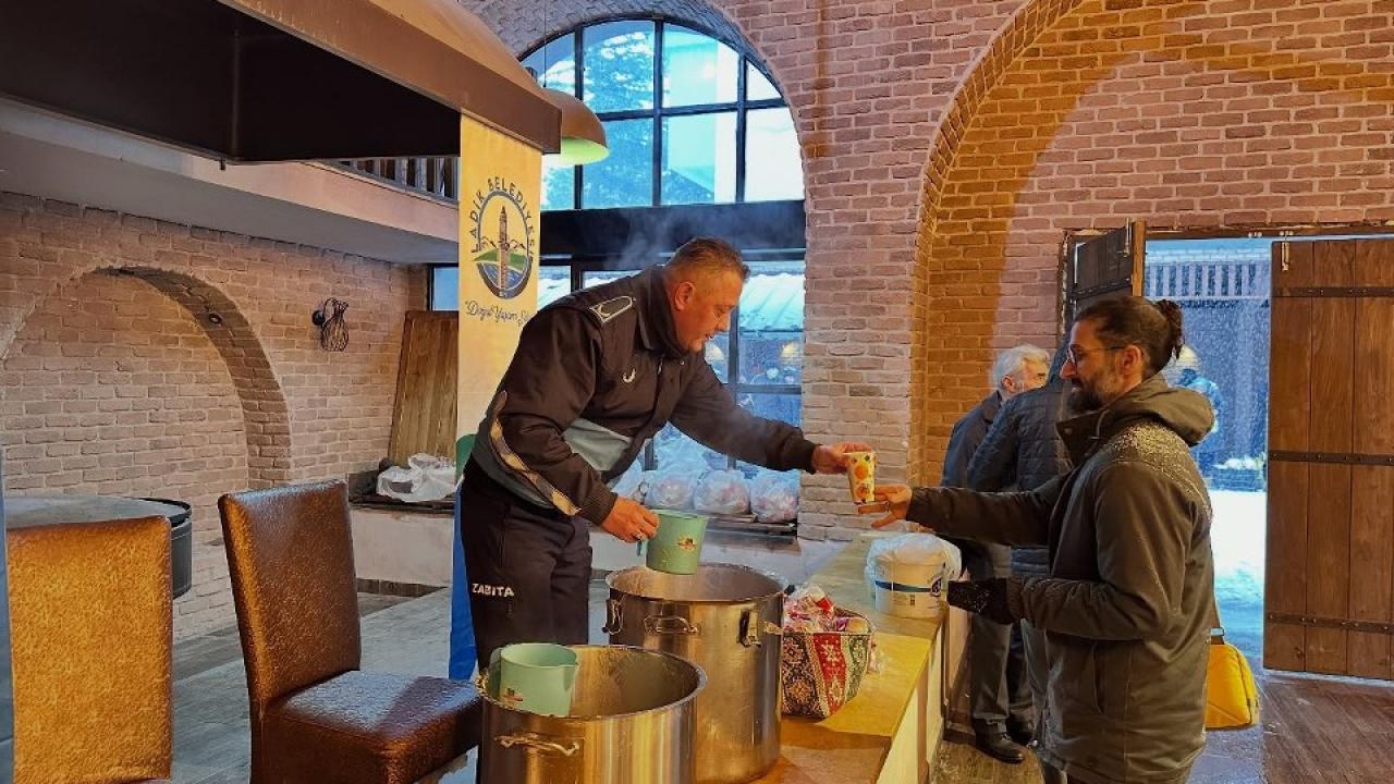 Samsun Ladik Belediyesi'nden pazarcılara çorba ikramı