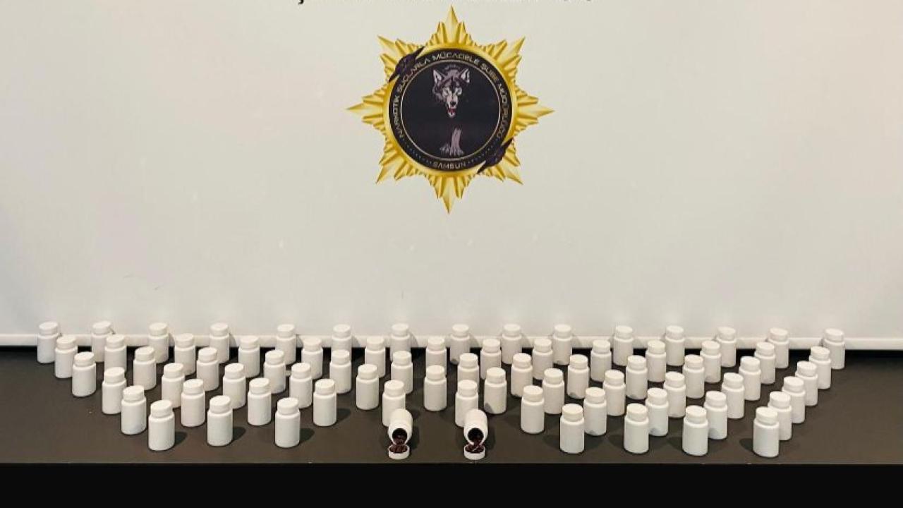 Samsun’da araçta binlerce uyuşturucu hap ele geçirildi