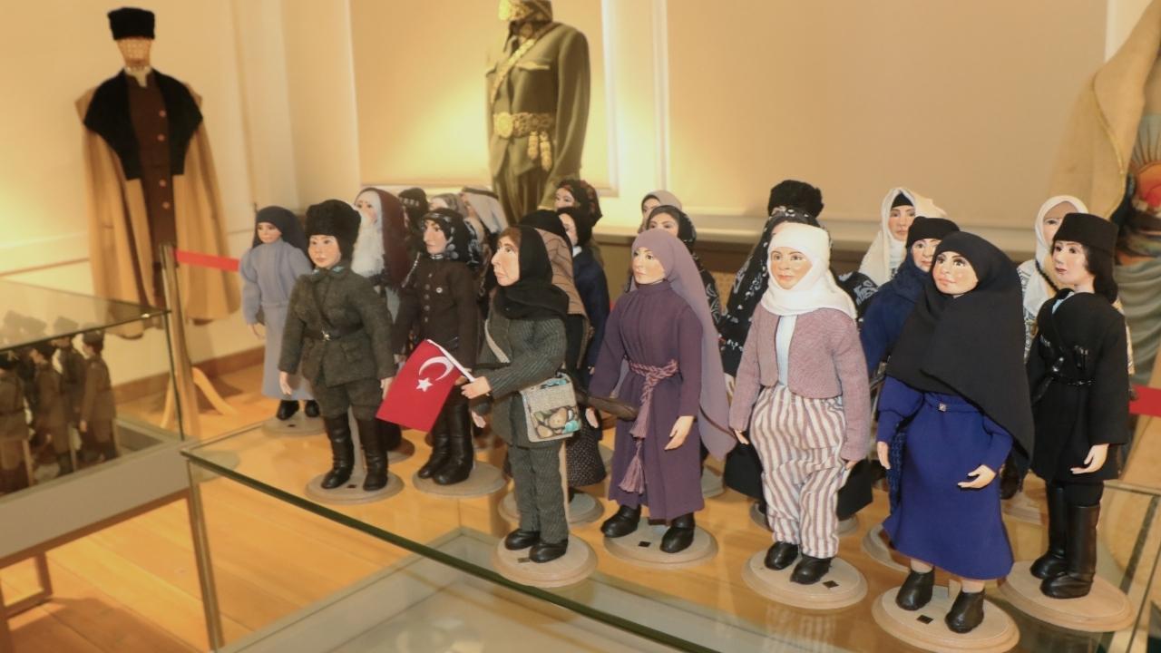 Samsun’da Milli Mücadele Kadın Kahramanları koleksiyonu ilgi görüyor