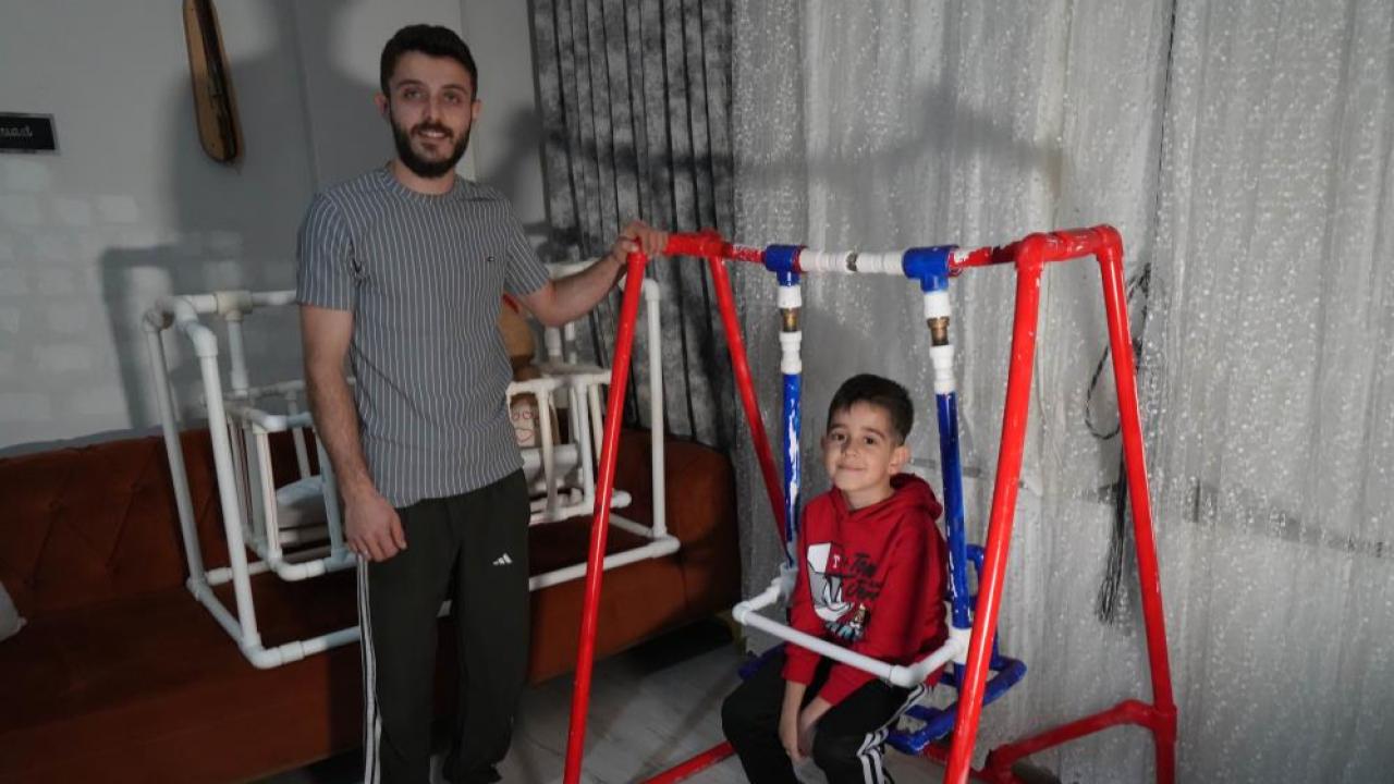 Samsun'da su borusundan beşik ve salıncak yaptı