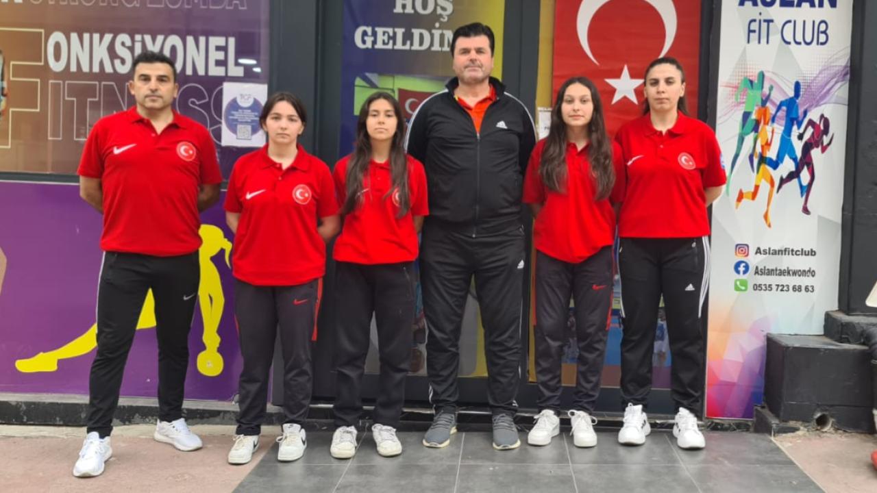 Samsunlu sporcular Alpagut Milli Takımı ile Dünya Şampiyonası'nda