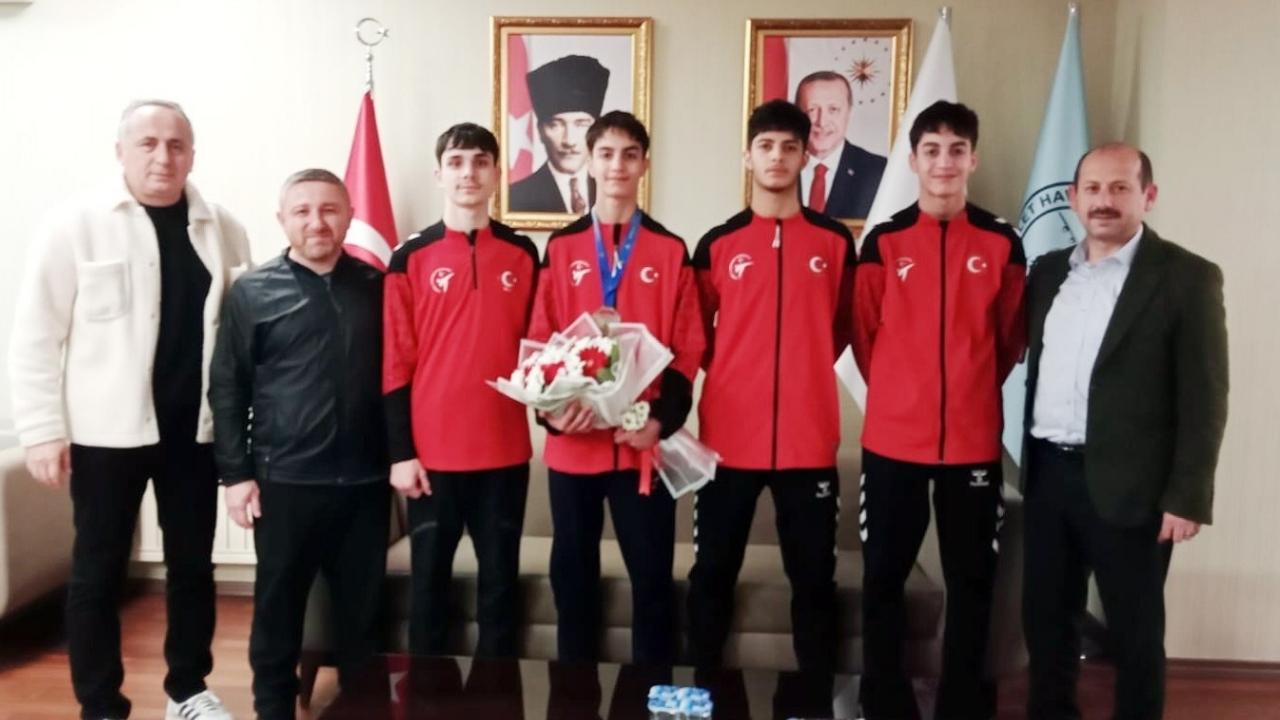 Samsunlu taekwondocu Emir Muhsin Dülger'den Avrupa'da bronz madalya