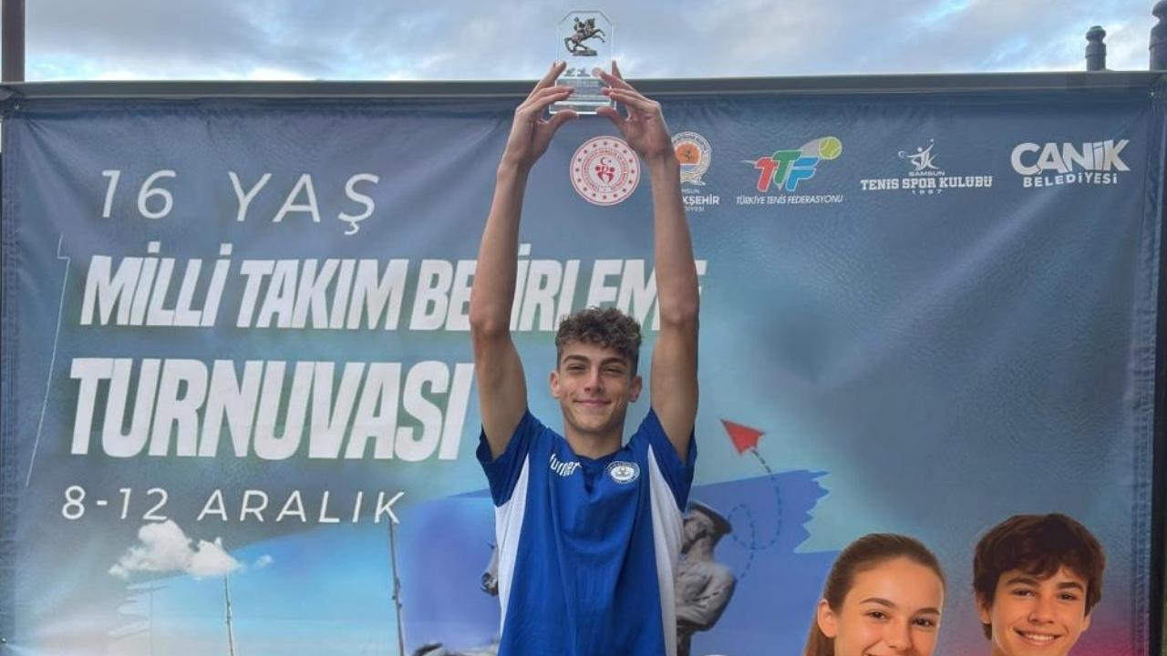 Samsunlu tenisçi Kuzey Kerem Bayrak milli takıma seçildi