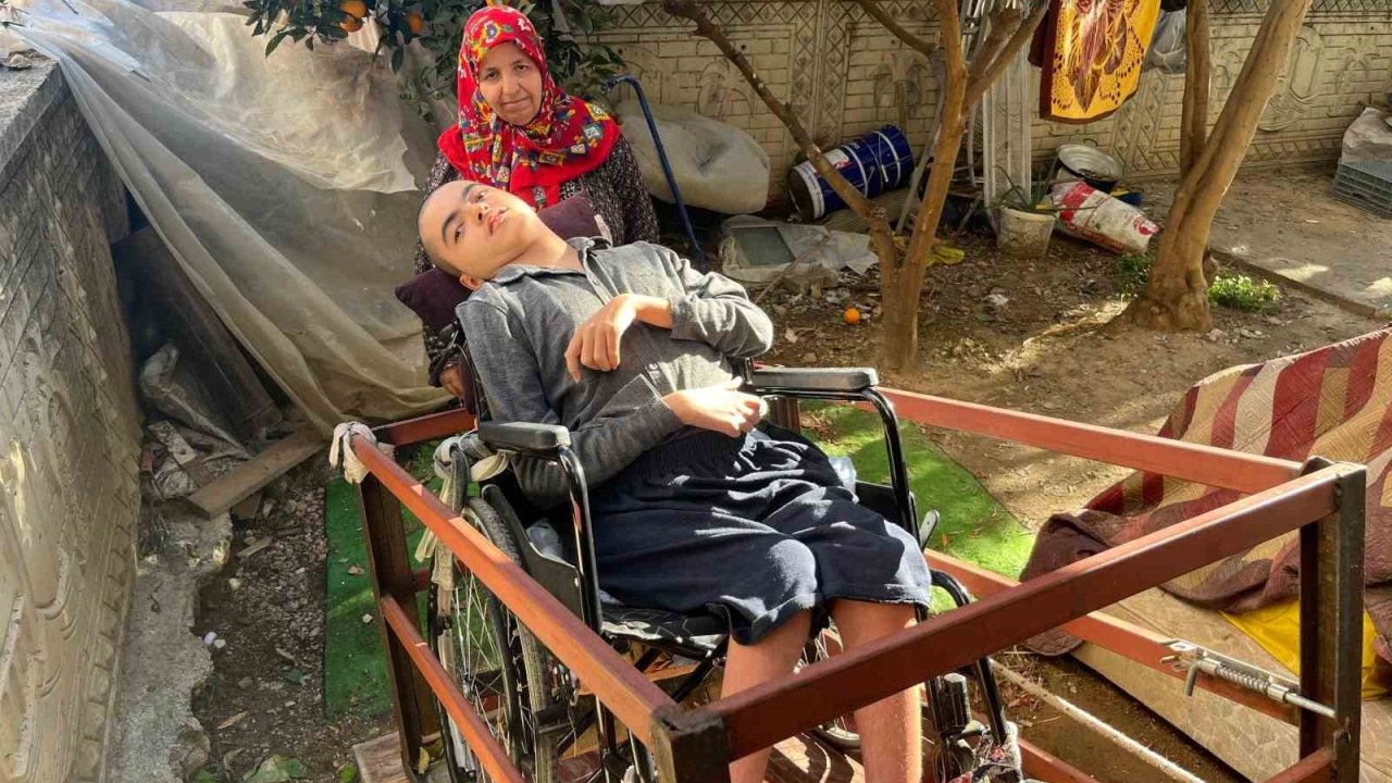 Teleferikle okula gidebilen engelli Tunahan için Türkiye seferber oldu