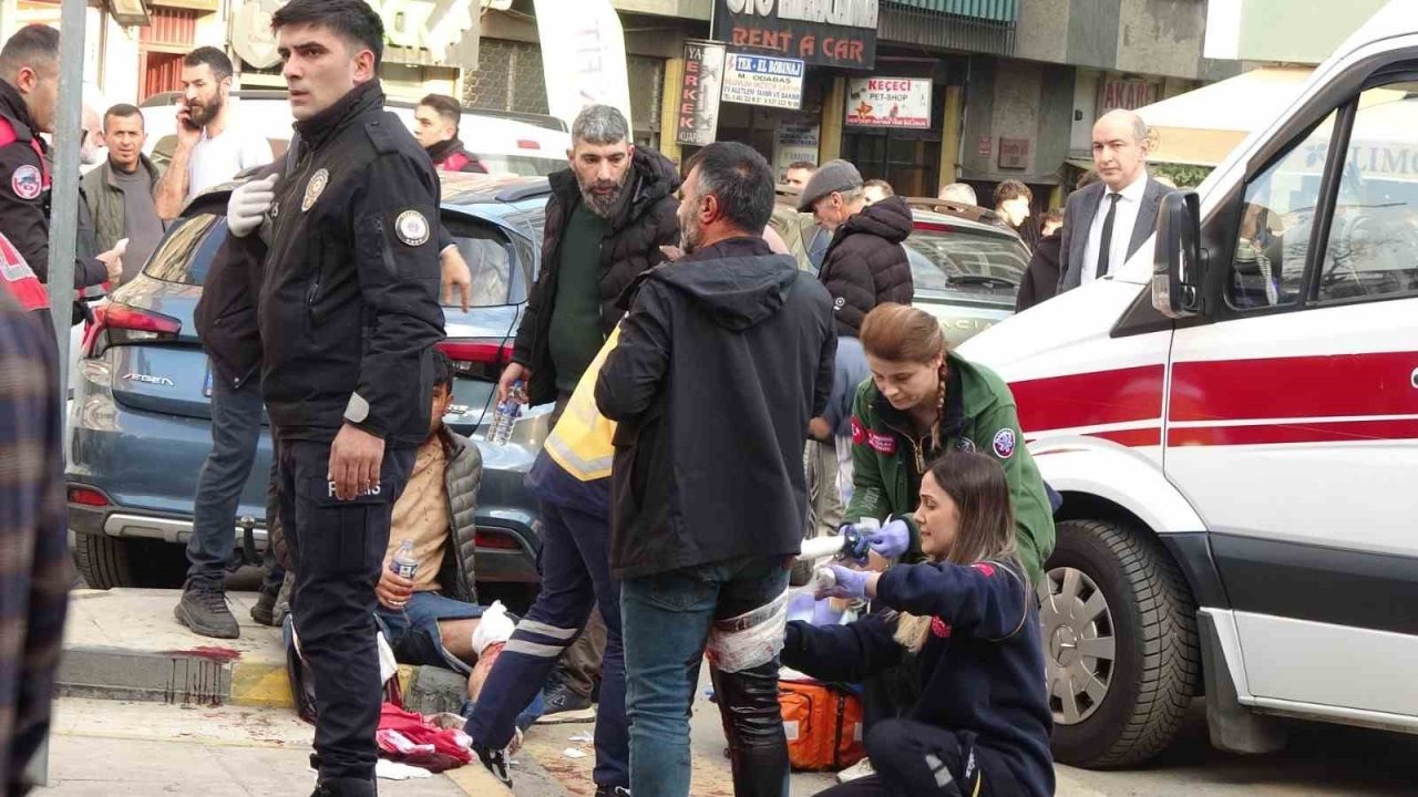 Trabzon’da bıçaklı kavga: 1’i ağır 8 yaralı