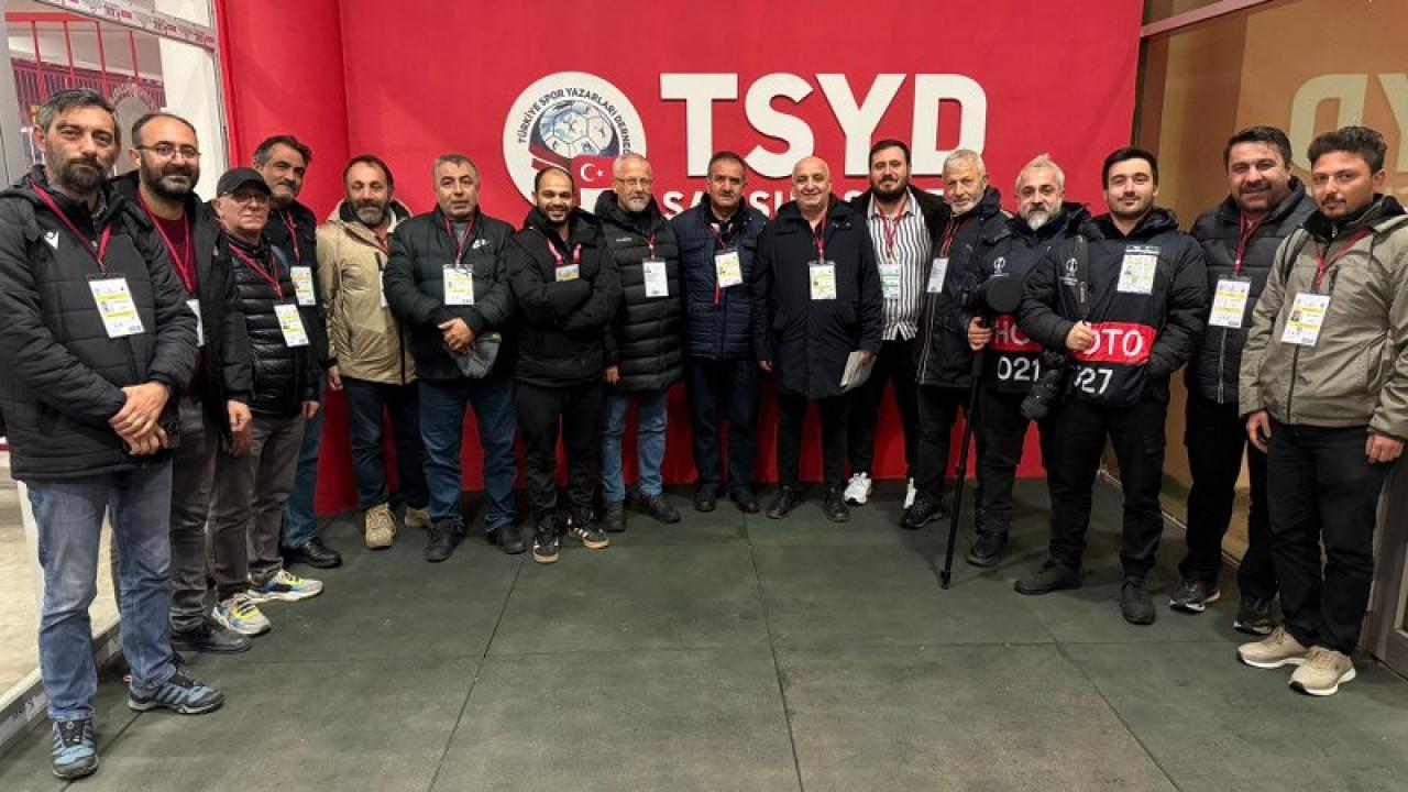 TSYD Genel Merkez Şubeler Sorumlusu Kemal Çağlayan Samsunlu gazetecilerle AEK maçını izledi