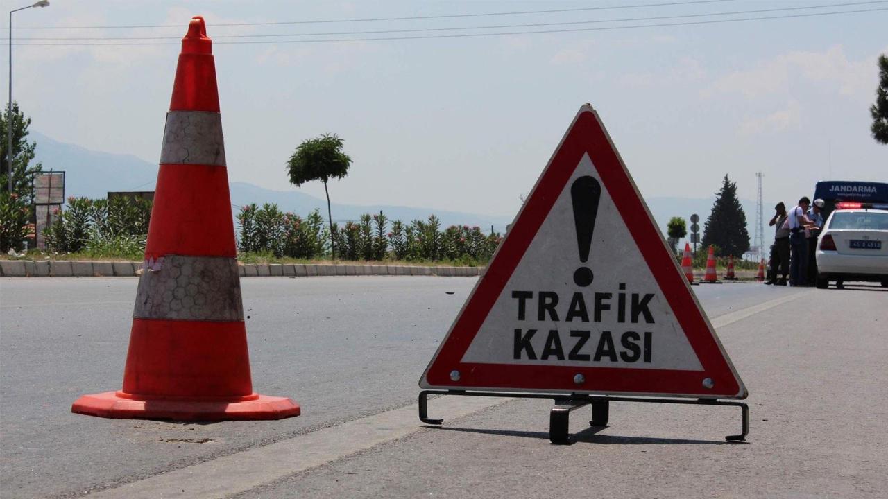 Yaşlı kadın otomobilin altında can verdi