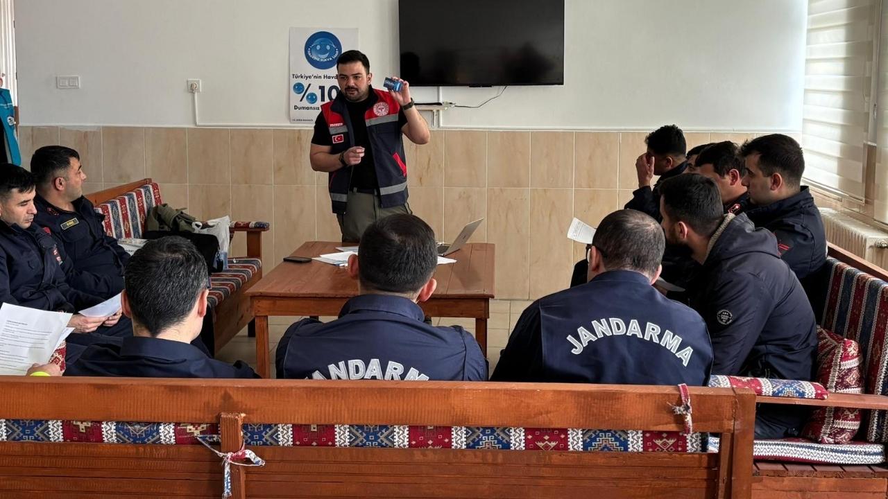 Alaçam'da jandarma personeline sigara bağımlılığı eğitimi