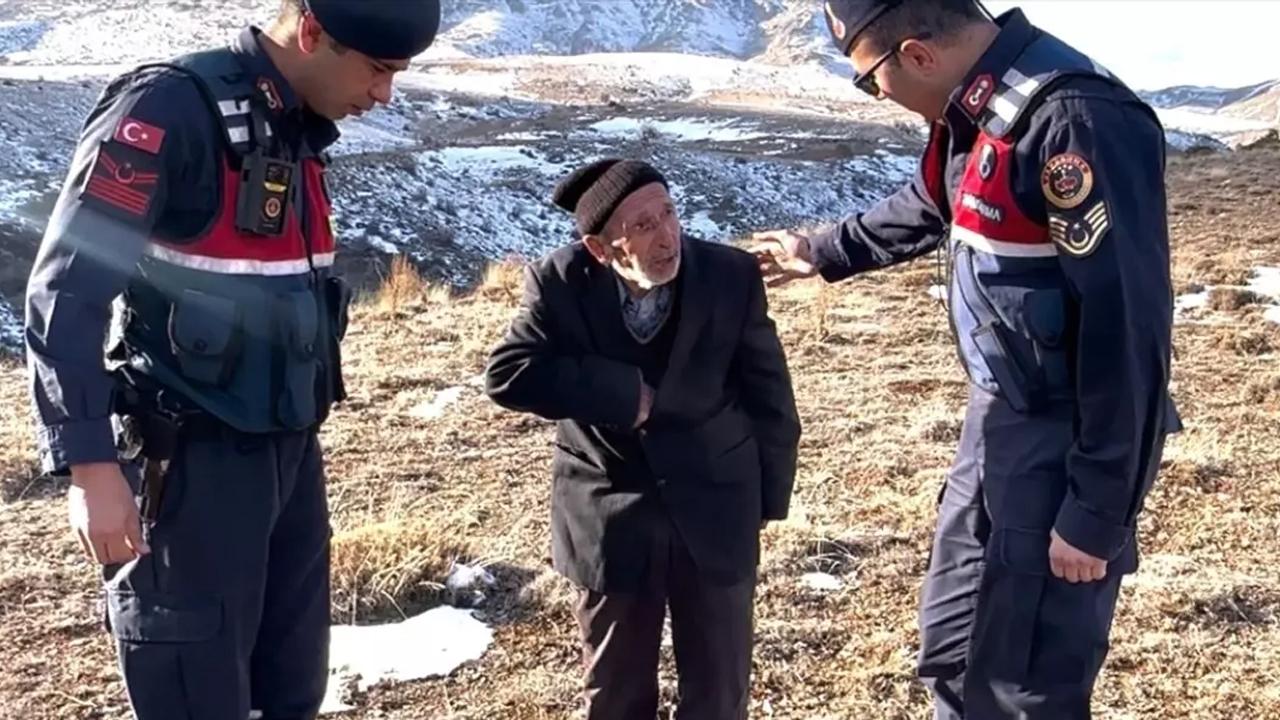Alzheimer hastası dağda gezerken bulundu