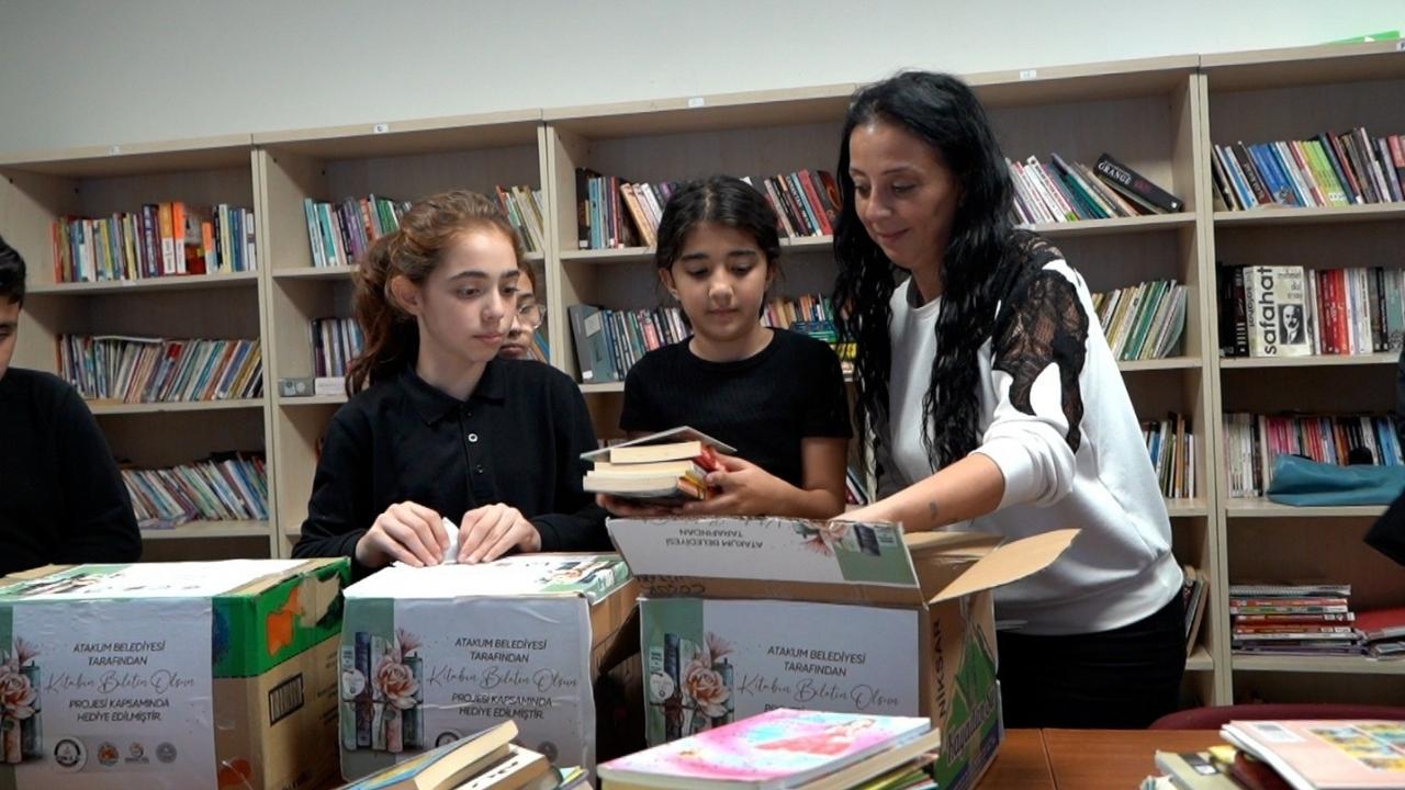 Atakum'da 10 binin üzerinde kitap öğrencilerle buluştu
