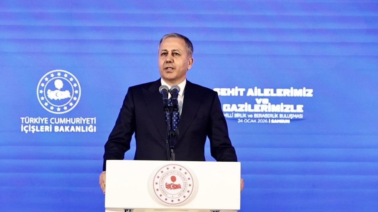 Bakan Yerlikaya, Samsun'da şehit aileleri ve gazilerle bir araya geldi