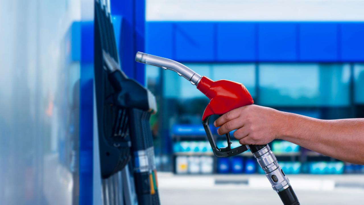 Benzin ve motorine zam! 15 Ocak akaryakıt fiyatları