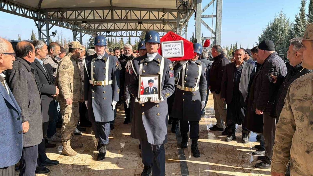 Buzda düşerek ağır yaralanan Kıbrıs gazisi hayatını kaybetti