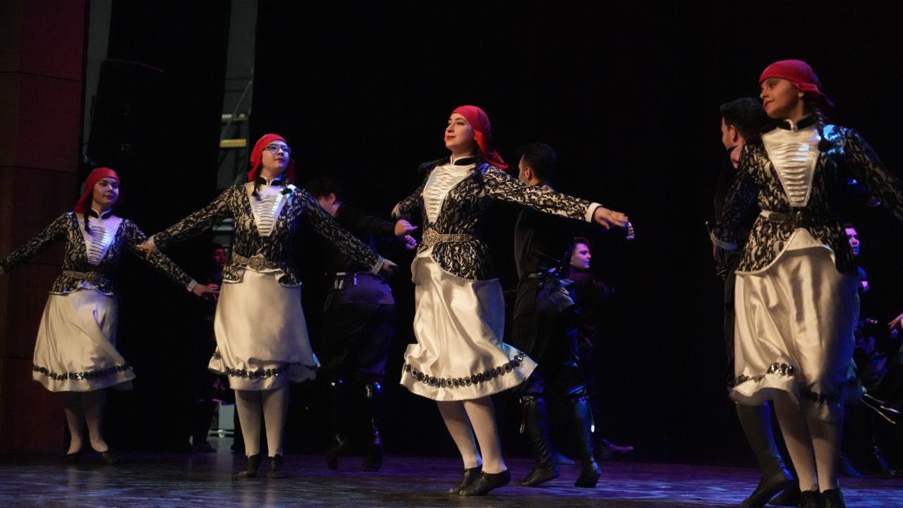 Çerkeslerden "Kültür Neferleri Onur Gecesi"