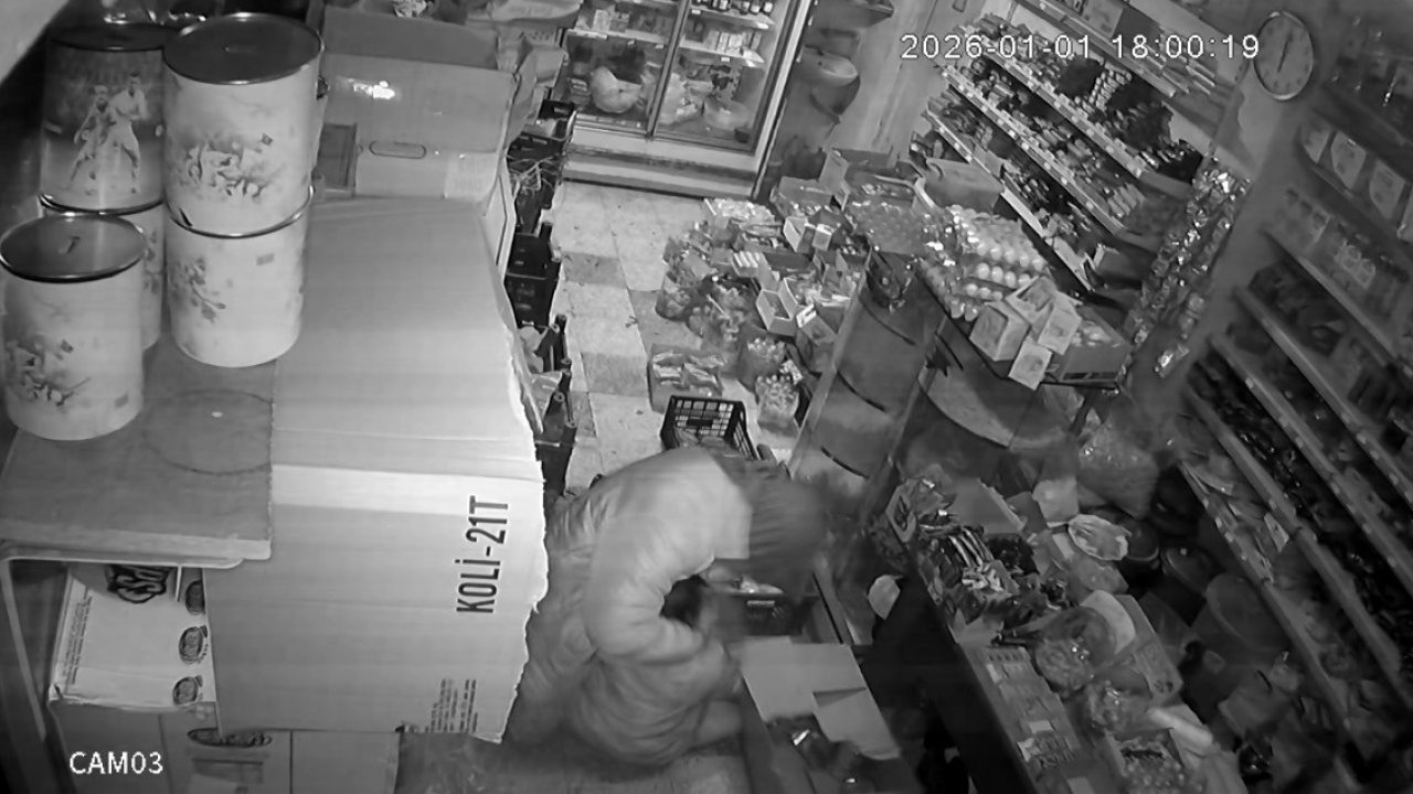 Dehşet: 12 yaşındaki çocuğu darbetti, boğazına bıçak dayadı