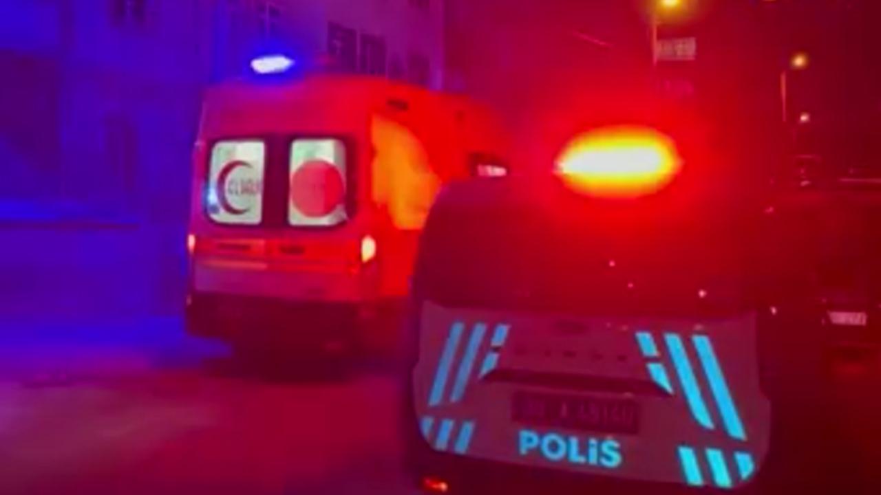 Erkek arkadaşını banyoda bıçaklayarak öldürdü!