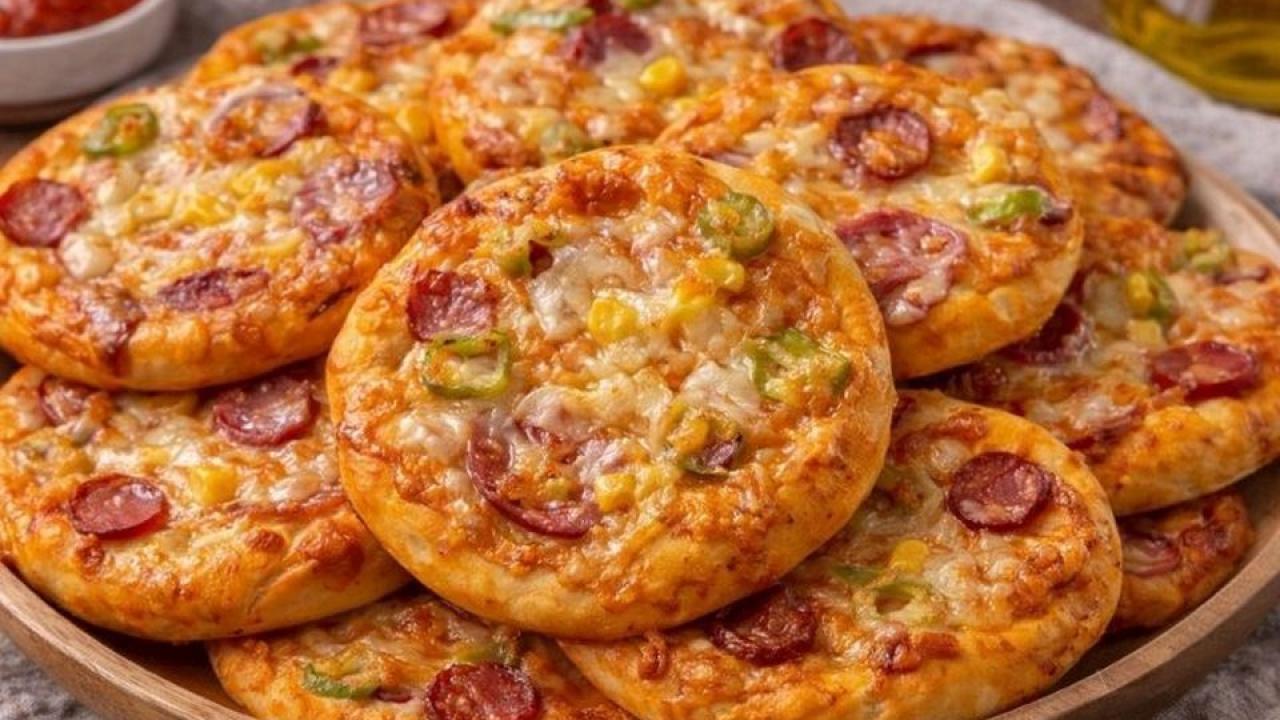 Fırından çıktığı anda tükenen mini pizza tarifi