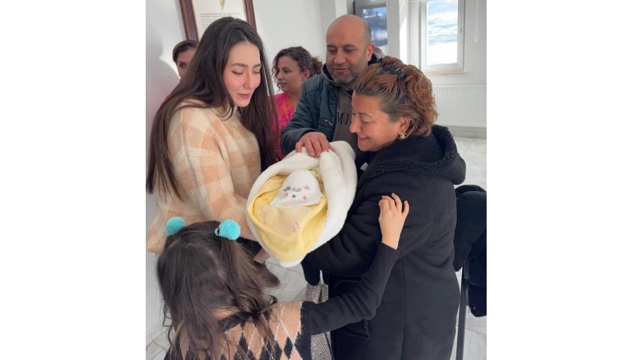 Geçici Koruyucu Aile Hizmeti'nin 100. bebeği Samsun'da sıcak yuvaya kavuştu