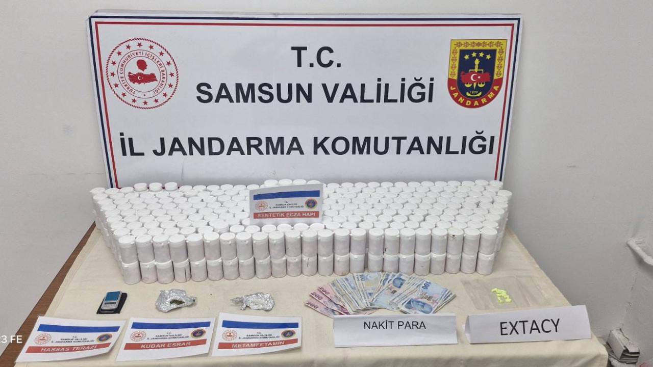 İlkadım'da jandarmadan uyuşturucu baskını! 2 gözaltı