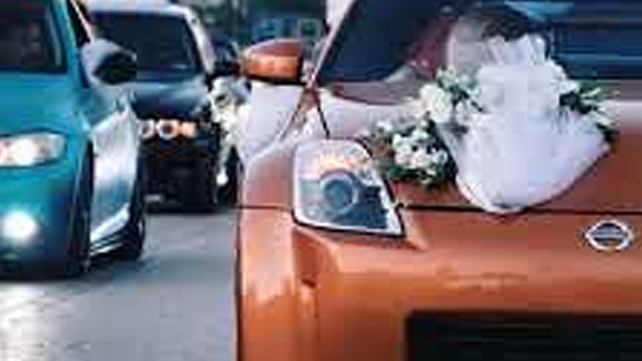 İzmir'de düğün konvoyundaki araca 49 bin 366 lira ceza