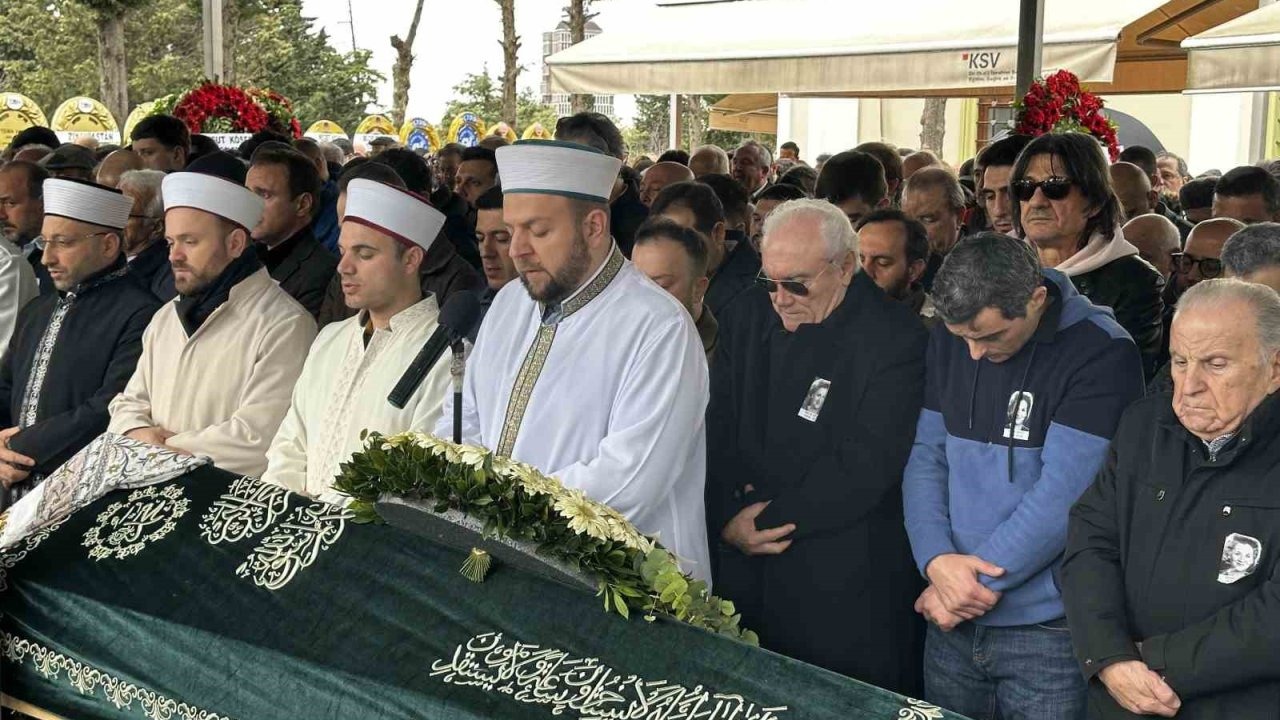 Müjdat Gezen’in halası Seha Okuş son yolculuğuna uğurlandı