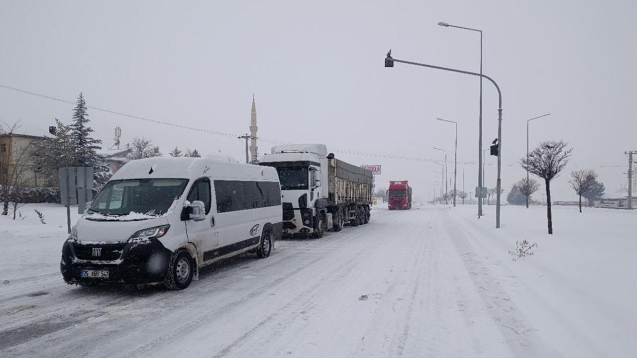 O ilde resmi ve özel eğitim kurumlarında eğitime 1 gün ara verildi