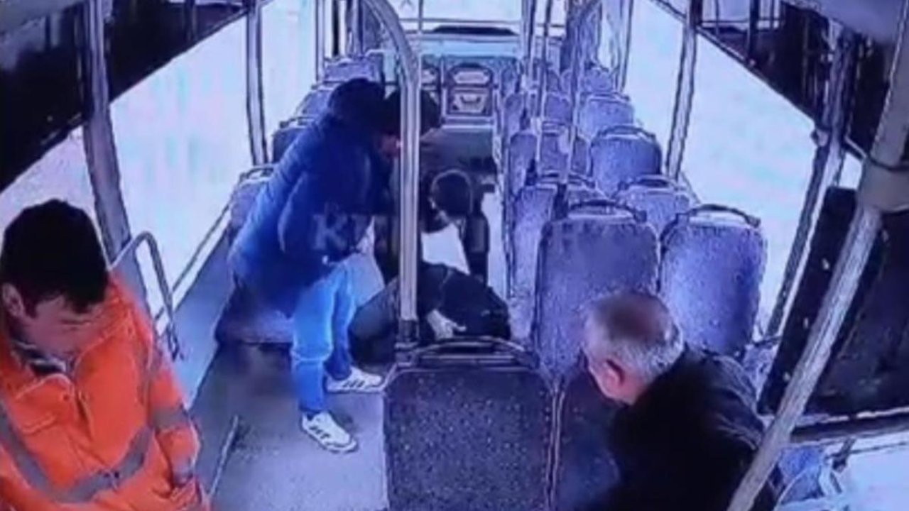 Otobüste fenalaşan adam hayatını kaybetti