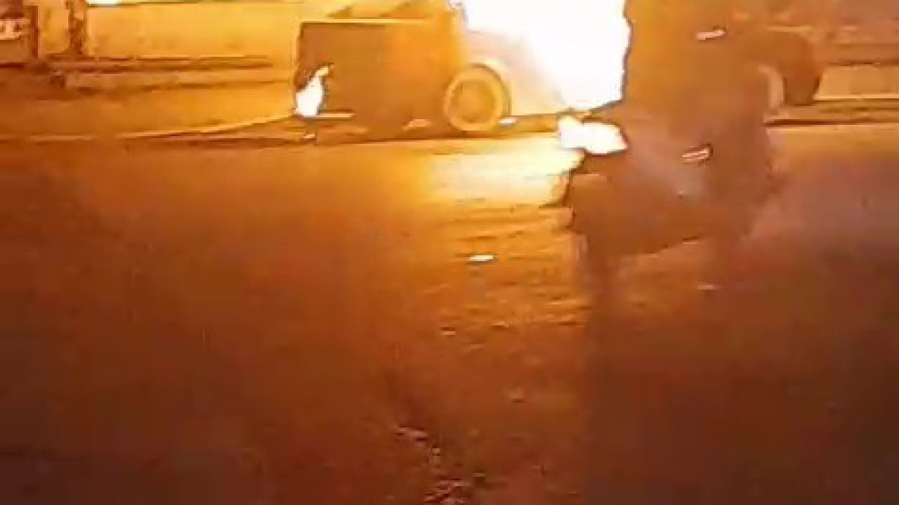 Park halindeki otomobil yandı, sahibi tarafından yakıldığı öne sürüldü