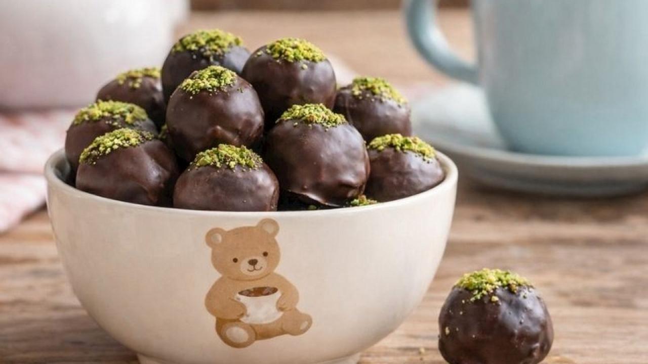 Pişirme gerektirmeyen pratik kestaneli tatlı tarifi