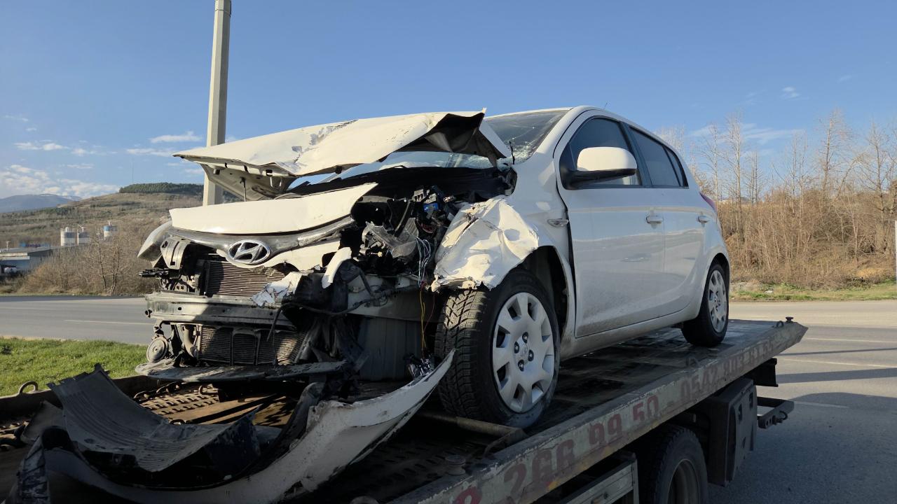 Samsun'da yeni aldığı aracıyla kaza yaptı