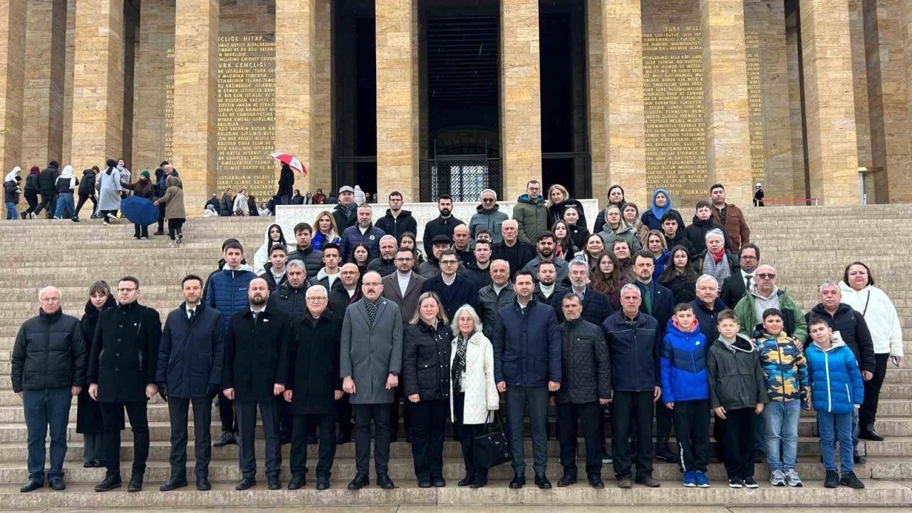 Samsunlu mübadiller Anıtkabir'i ziyaret etti