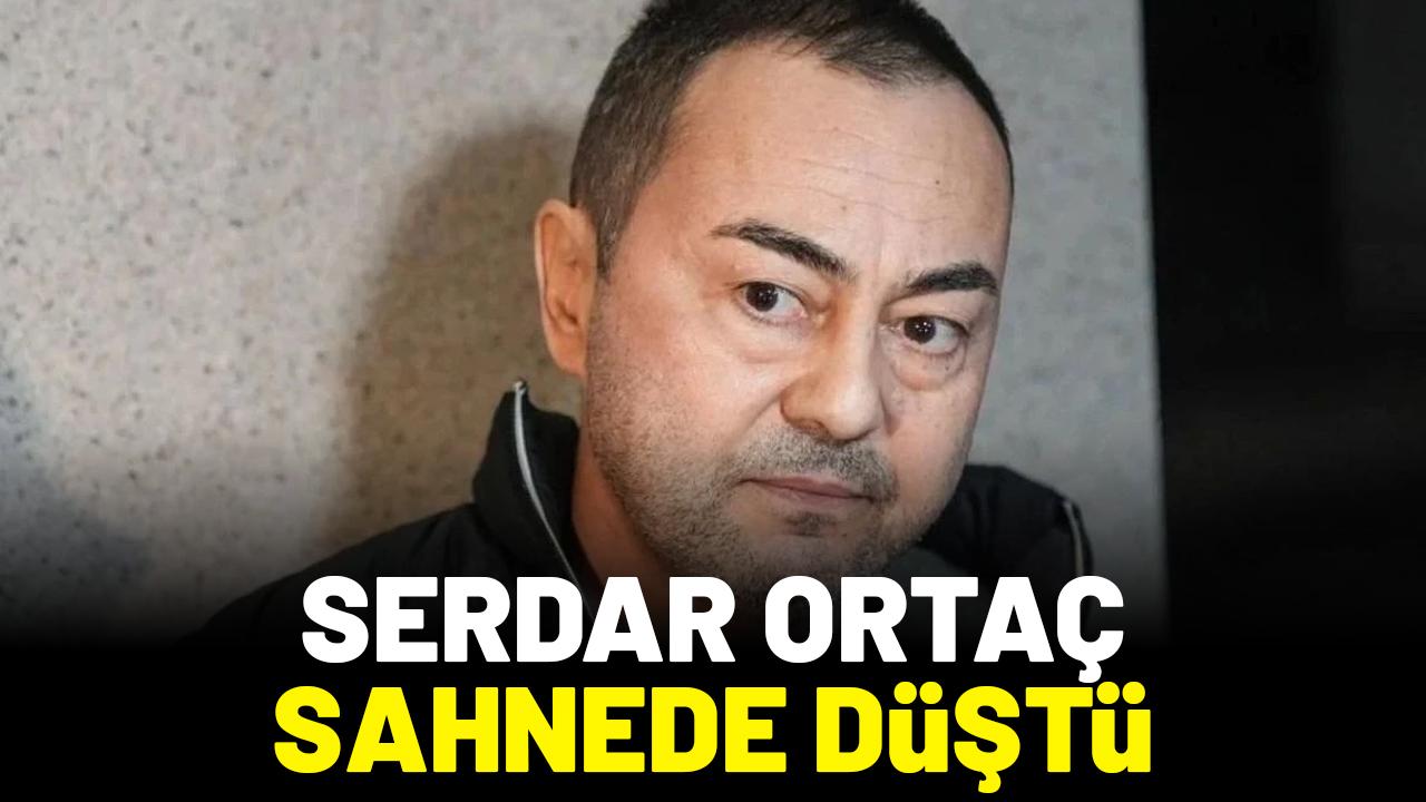 Serdar Ortaç sahnede dengesini kaybederek düştü