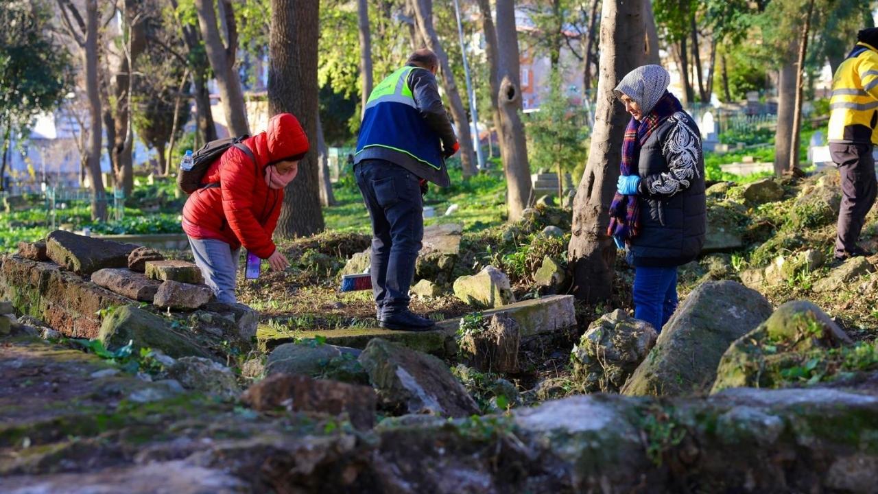 Seyyid Kutbiddin Mezarlığı'nda kurtarma kazısı ve çevre düzenleme çalışmaları