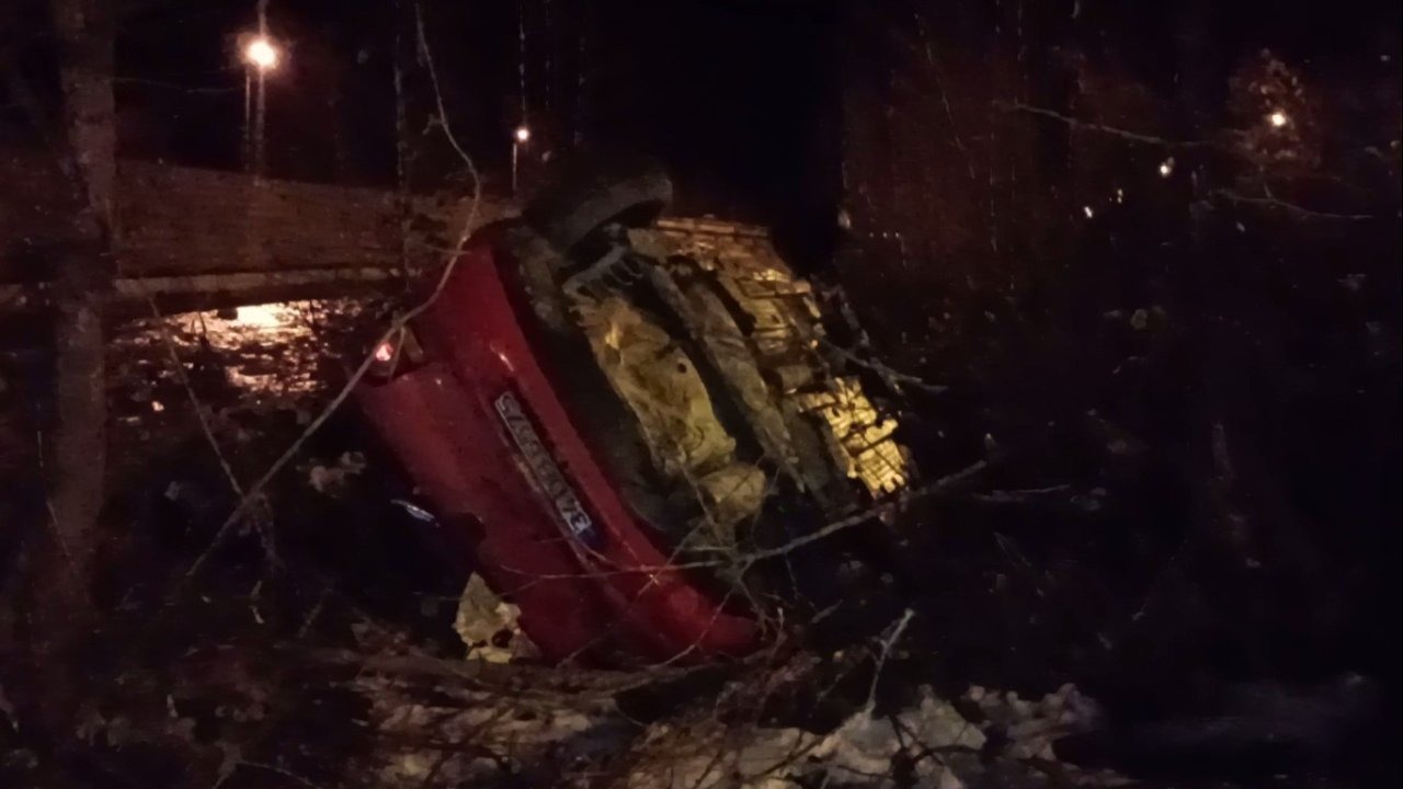 Sinop’ta takla atan otomobilin sürücüsü can verdi