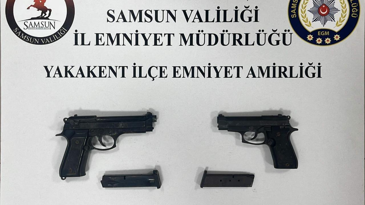 Yakakent’te ruhsatsız silah ele geçirildi