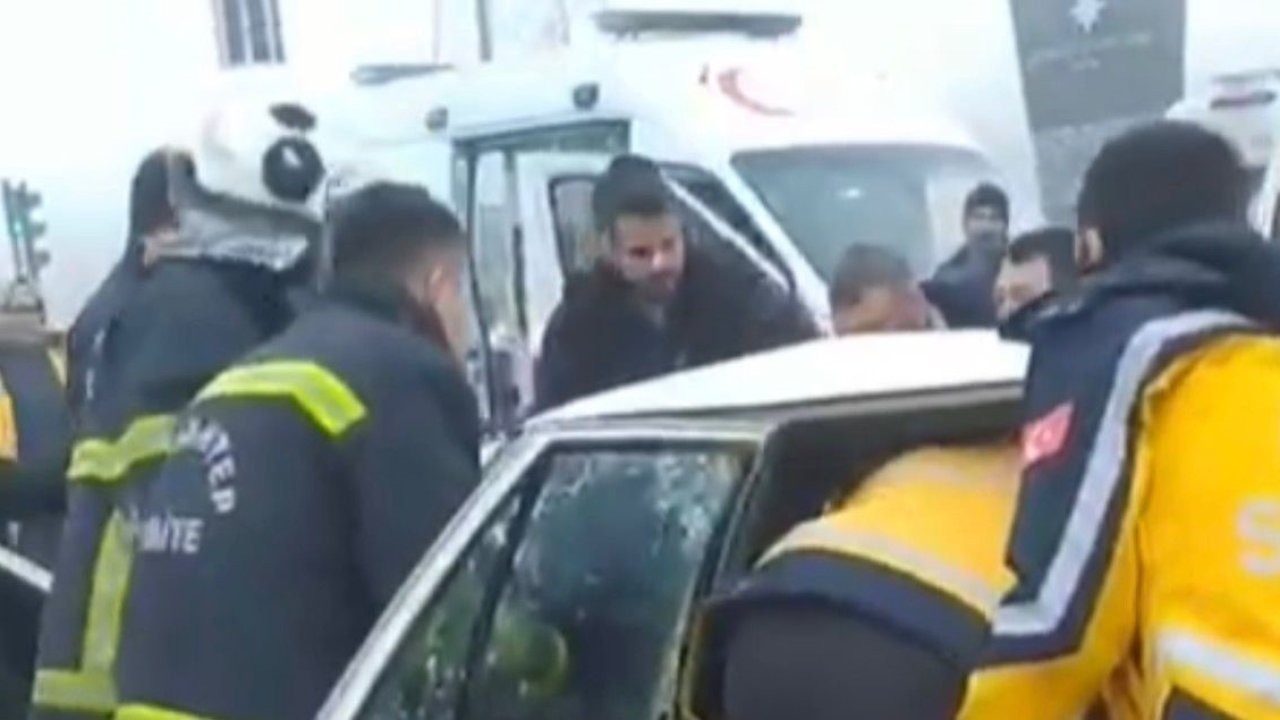 Zincirleme trafik kazası: 1 ölü, 6 yaralı