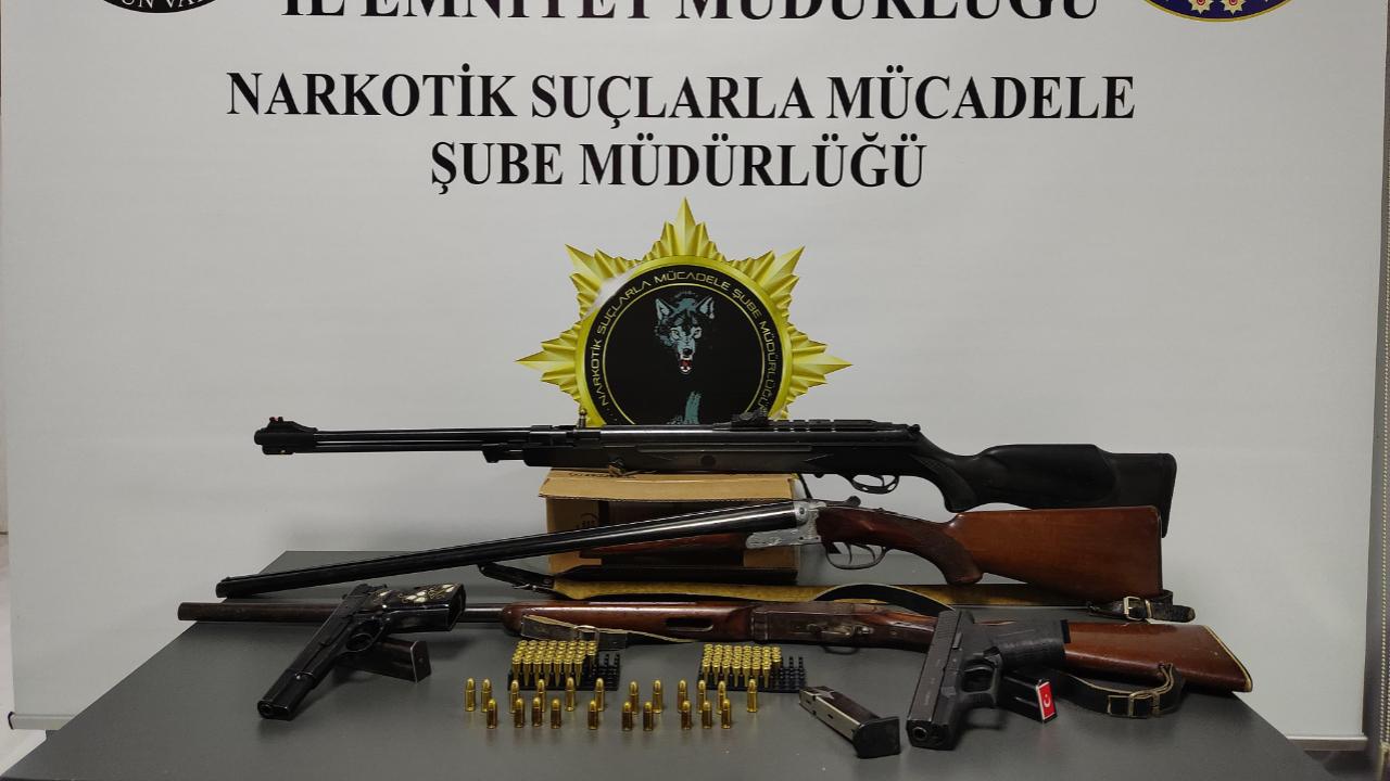Ayvacık’ta ruhsatsız silah operasyonu